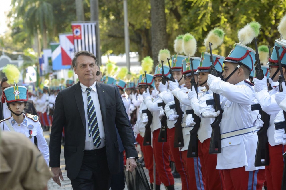 Bolsonaro diz que meta � implantar um col�gio militar em cada capital