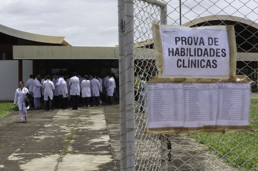 MEC quer aperfei�oar processo de revalida��o do diploma de medicina