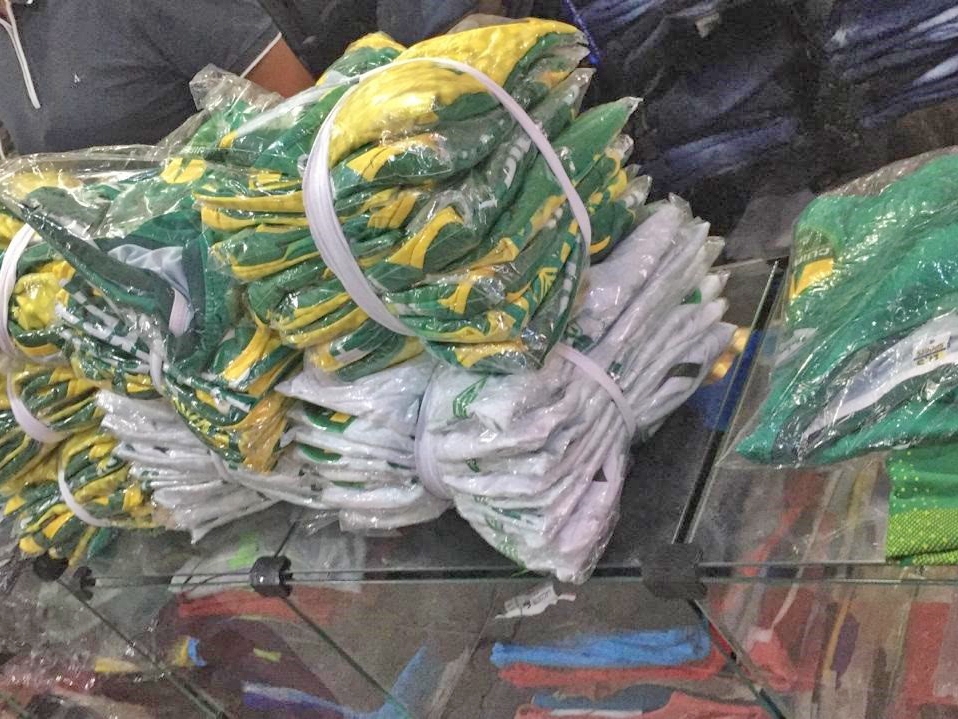 Pol�cia Civil apreende mais de 350 uniformes piratas do Cuiab� Esporte Clube
