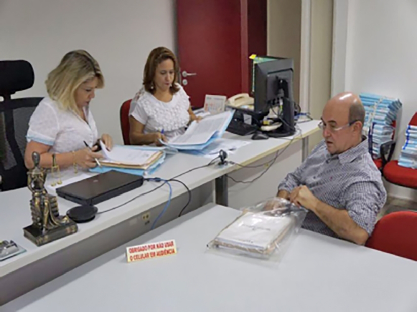 TJ adia decis�o sobre suspei��o de Selma em condena��o de Riva
