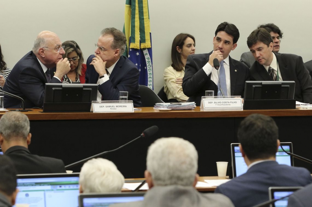 Novo relat�rio da reforma da Previd�ncia mant�m economia de R$ 1 tri