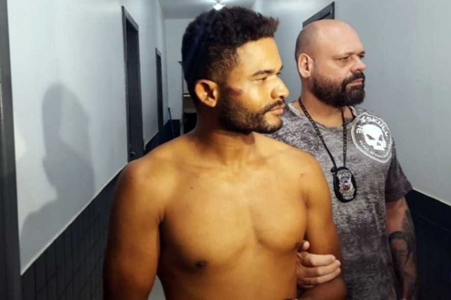 Frio, homem debocha de homic�dio da tia em coletiva; veja v�deo