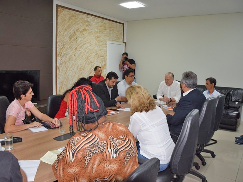 Pivetta se compromete em mediar proposta junto ao governo