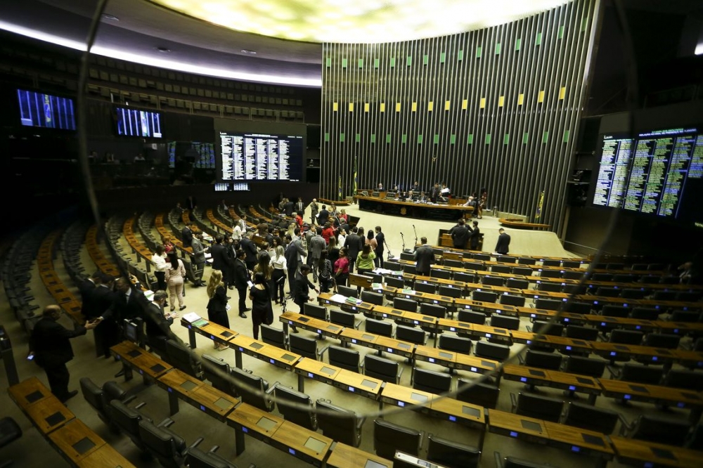 Plen�rio da C�mara come�a a discutir reforma da Previd�ncia