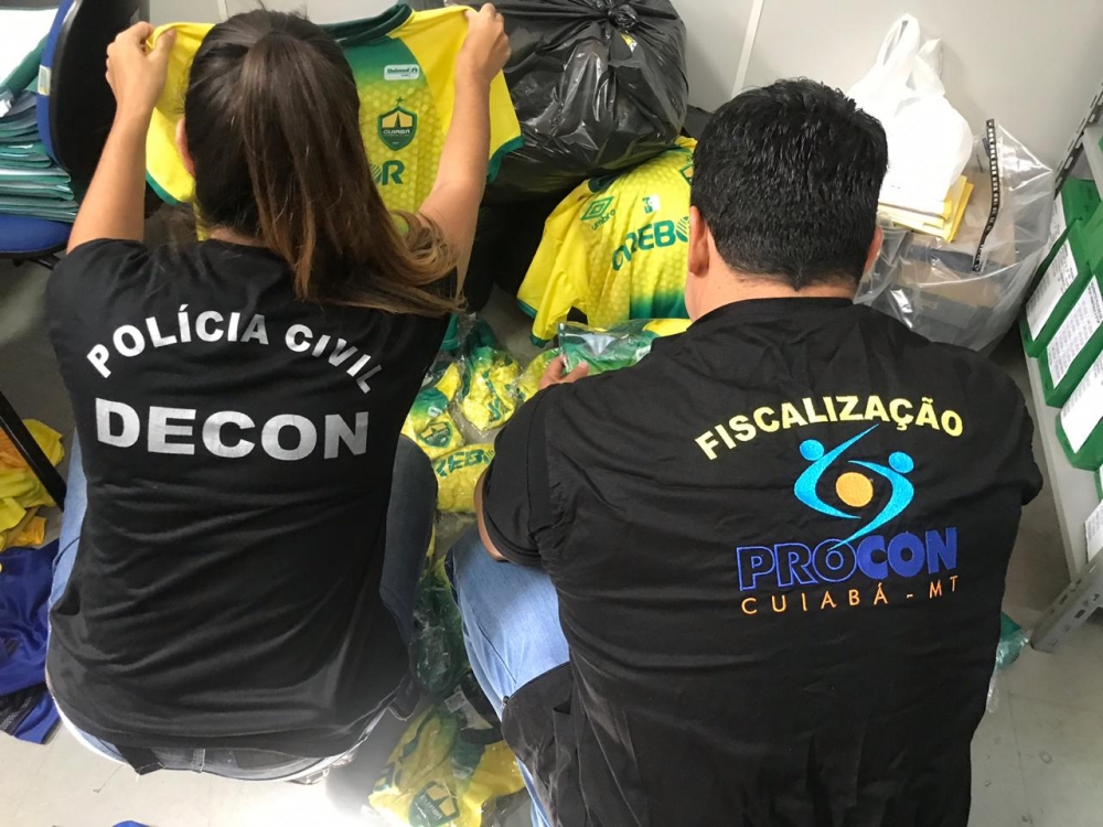  Opera��o apreende 428 produtos falsificados durante fiscaliza��o da Decon e o Procon Municipal