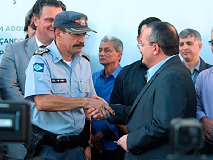 Coronel delata Pedro Taques e o acusa de usar grampos para barrar Riva no TCE