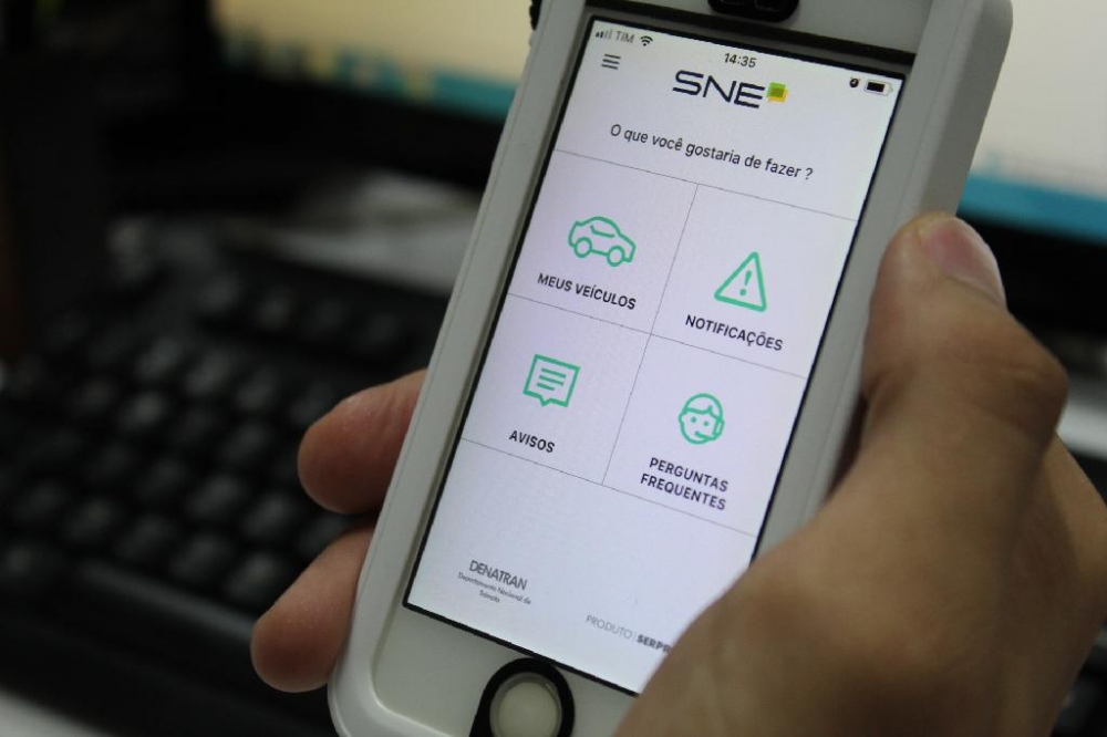 Com o aplicativo do Sistema de Notifica��o Eletr�nica, o condutor pode pagar as multas com desconto de 20% e 40%