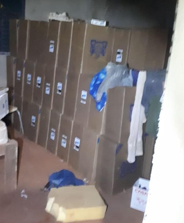 PM prende homem com 87 caixas de cigarros contrabandeados em Tangar� da Serra