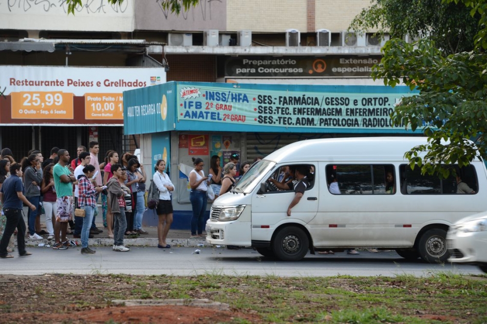 Lei que torna transporte irregular infra��o grav�ssima entra em vigor