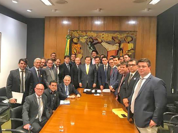 Presidente da AMM comemora vota��o da Cess�o Onerosa na C�mara dos Deputados 