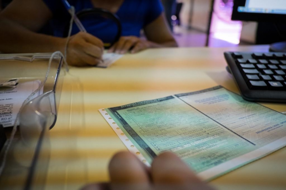 Motoristas devem trafegar sempre com o documento de licenciamento veicular