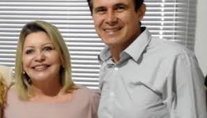 Suplente tenta se afastar da senadora Selma Arruda