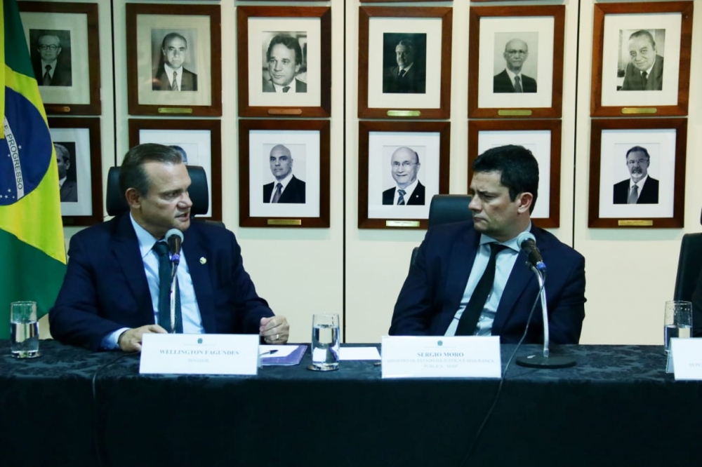 Moro garante a��es na fronteira de MT e agradece por apoio a �pacote anti-crime�