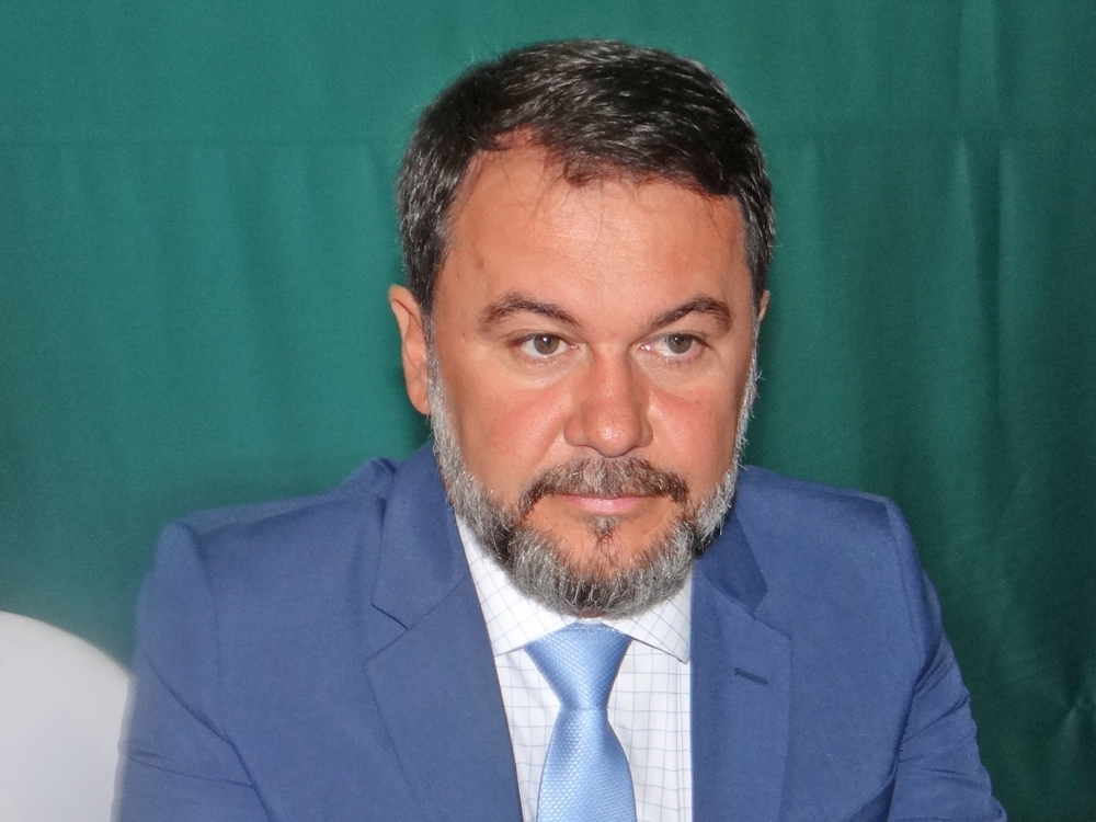 Oscar Bezerra estaria recebendo benef�cios da Assembleia Legislativa mesmo sem mandato.