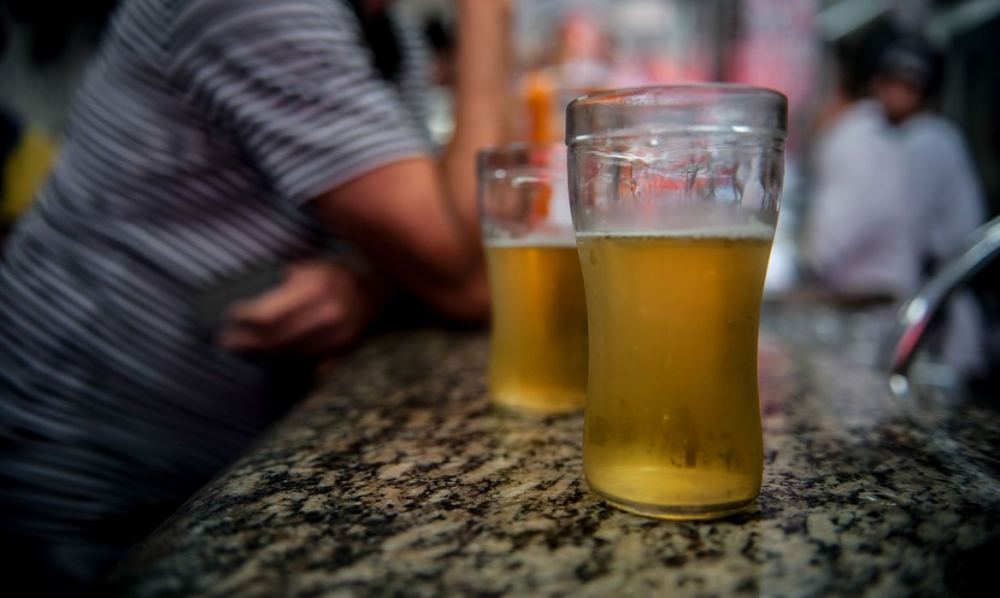 Aumento do consumo de �lcool preocupa no per�odo de confinamento