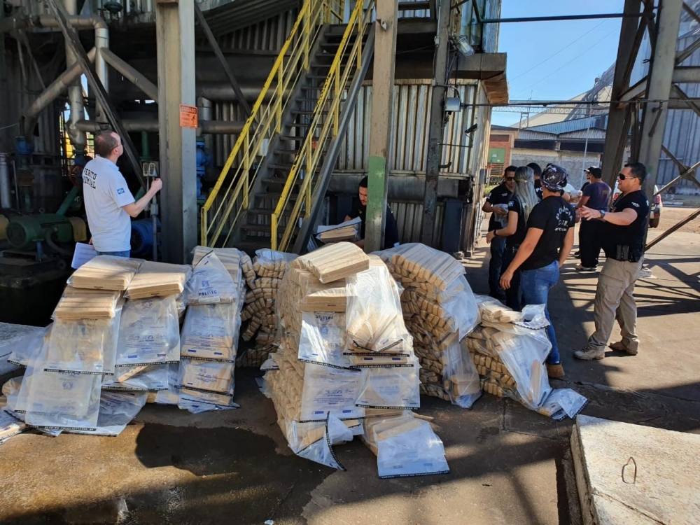 Investiga��es sobre tr�fico resultam em 705 quilos de drogas apreendidos e 143 pris�es em Cuiab�