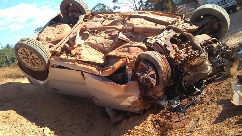 Acidente entre caminhonete e carro na BR-174 em Juruena deixa 1 morto e 5 feridos