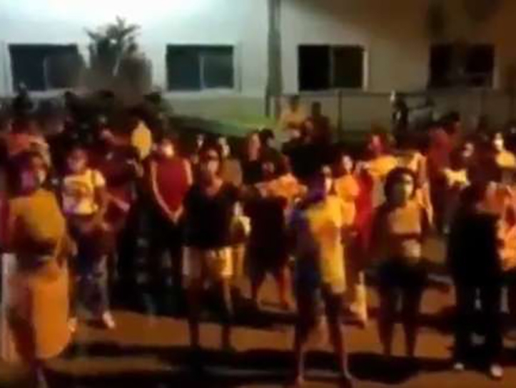 Ap�s protestos, gravidez de crian�a de 10 anos estuprada � interrompida 