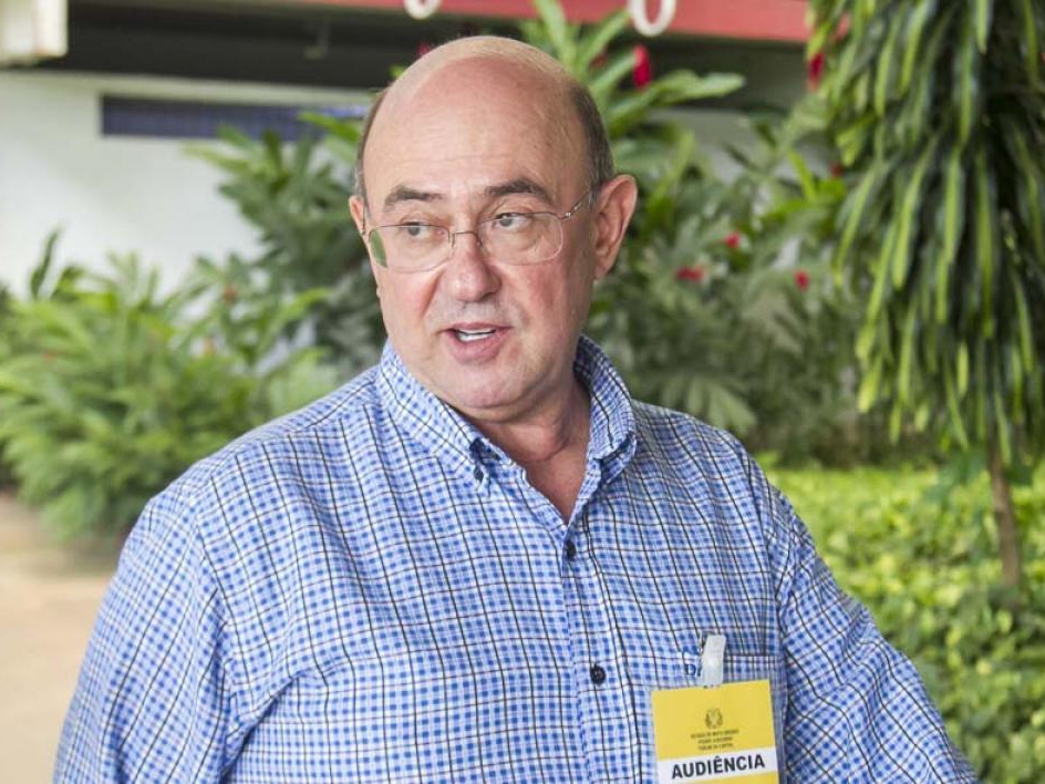 Ap�s colocar tornozeleira, Riva ficar� preso dentro de casa