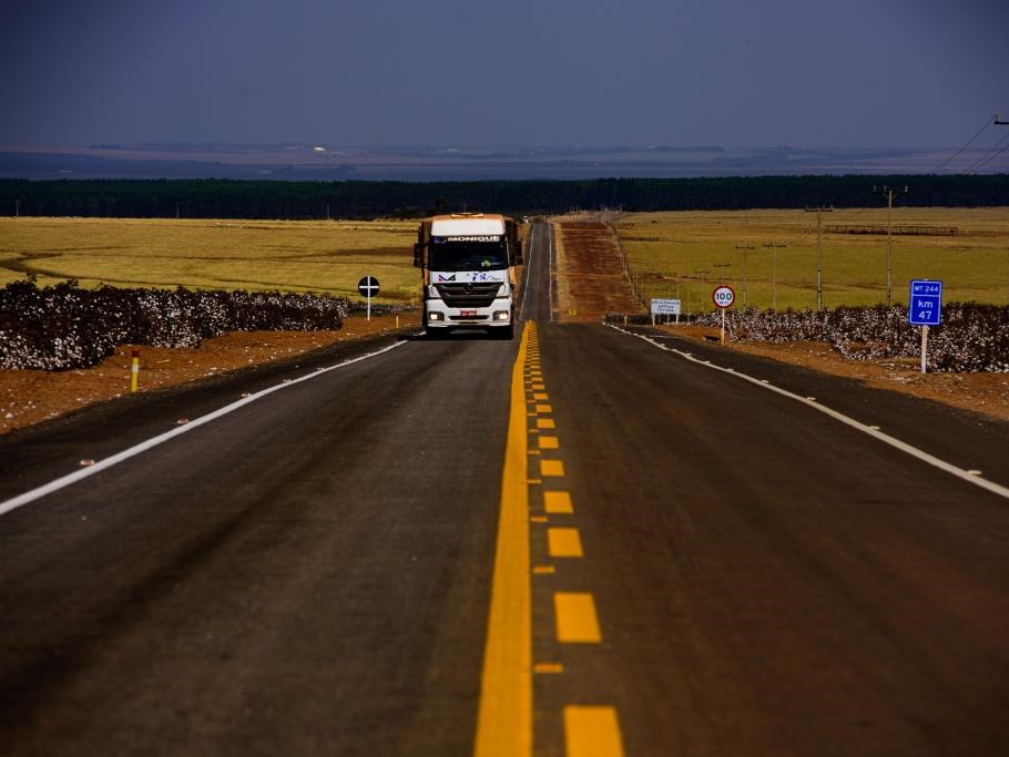 MT 220 est� entre os 1.100 km de rodovias com concess�o e parcerias pedagiadas pelo Governo do Estado . 