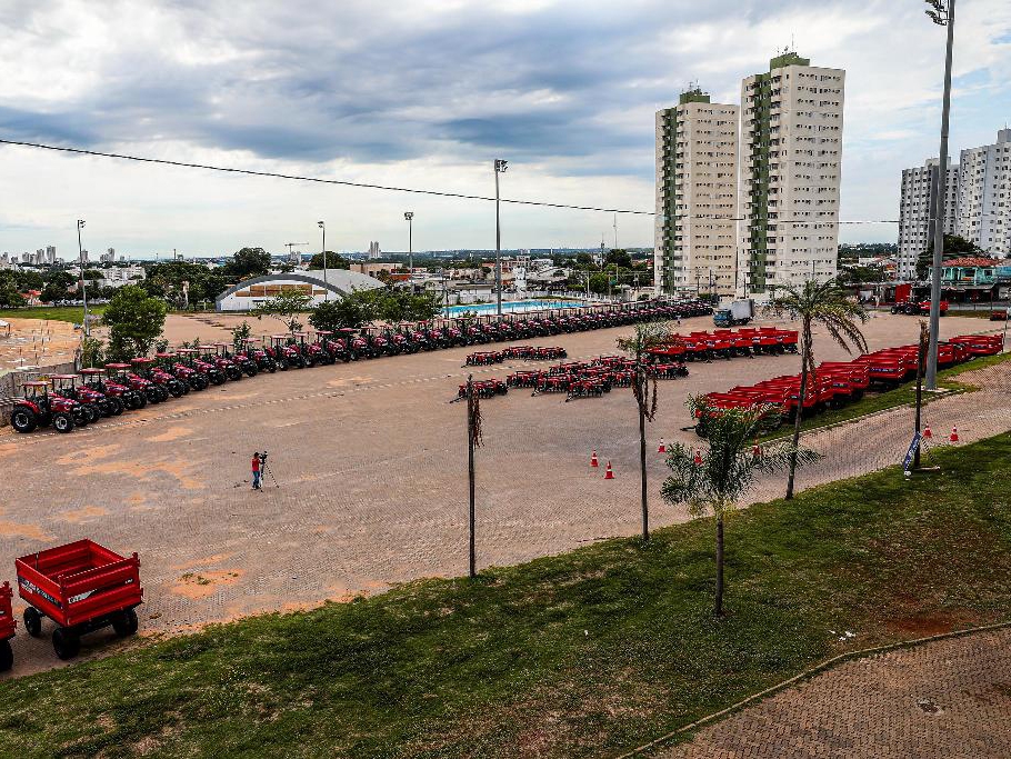 Estado entrega equipamentos para 82 cidades nesta quinta-feira (21)