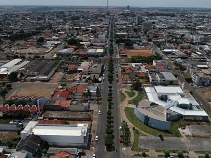 Prefeitura encerra toque de recolher em Sinop ap�s apelo do com�rcio 