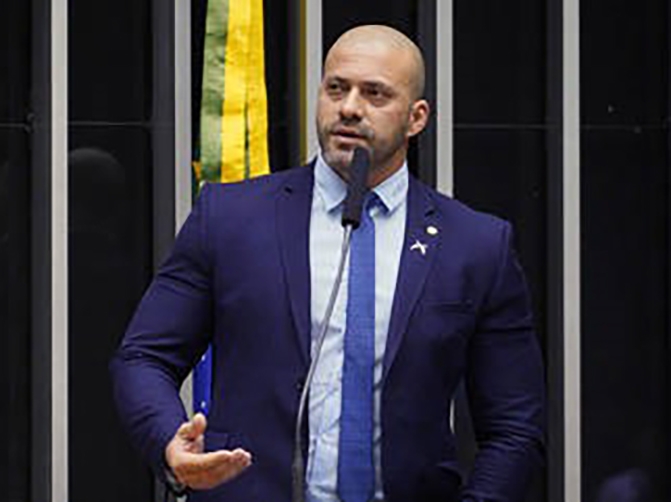 C�mara decidir� nesta sexta se mant�m pris�o de Daniel Silveira
