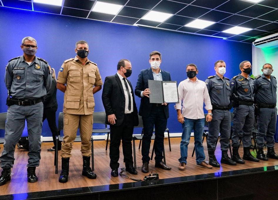 Com melhor nota no IDEB, Escolas Militares de Juara e Lucas do Rio Verde s�o citadas pelo secret�rio estadual Alan Porto como exemplo de boa gest�o. 