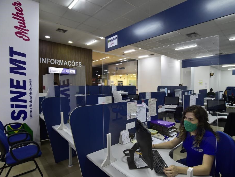 Sine MT disponibiliza quase mil vagas de emprego nesta semana 