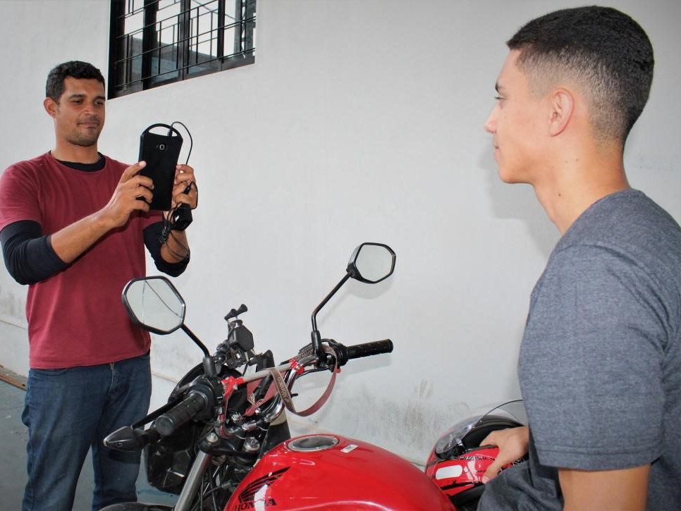  Detran-MT orienta candidato a primeira habilita��o a buscar autoescolas com sistema de telemetria