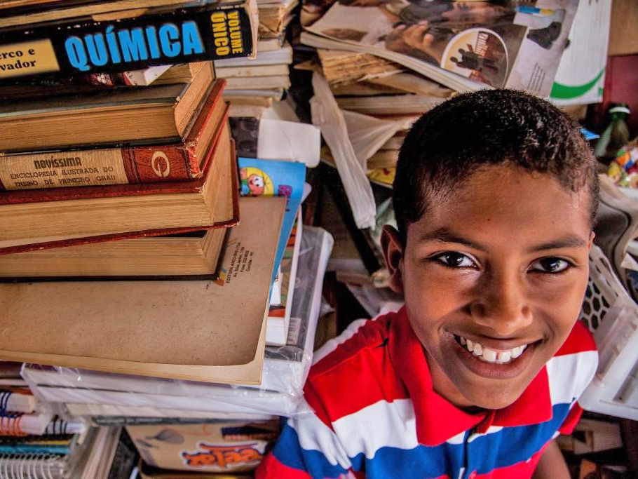 ENSINO M�DIO - Escolas t�m at� dia 16 de mar�o para escolher material did�tico de apoio