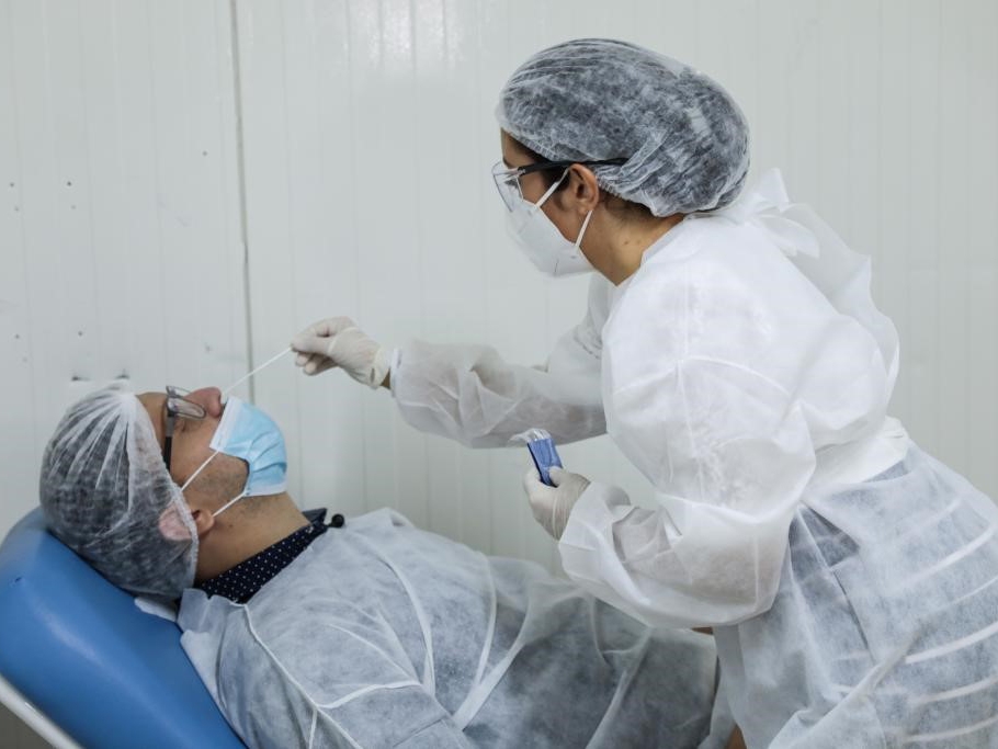 Governo de MT distribui 185,3 mil testes para detec��o da Covid-19 aos 141 munic�pios 