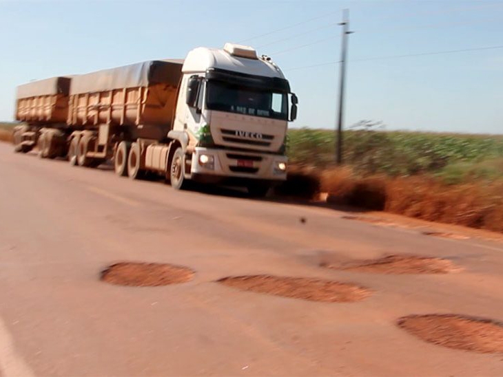 MT-220 de Sinop a Tabapor� e mais duas ser�o repassadas nesta 5� para empresas fazerem melhorias e conserva��o