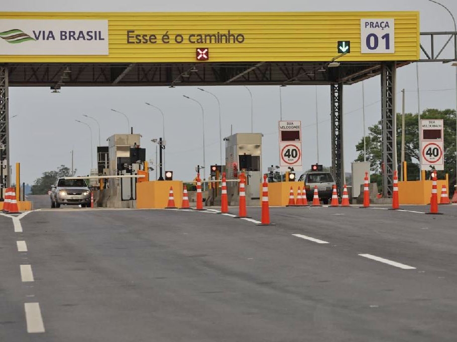 Pra�as de ped�gio em rodovias estaduais passam a aceitar pagamento por cart�o