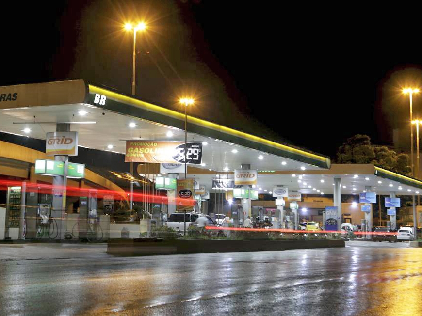 Petrobras eleva de uma s� vez pre�o da gasolina, diesel e g�s de botij�o. Altas chegam a 6,32% 