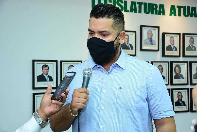 Vereador garante a inclus�o de banc�rios no grupo priorit�rio de vacina��o