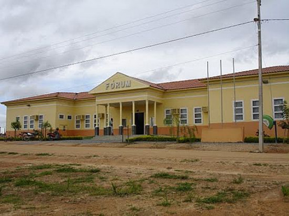 J�ri condena homem a 14 anos de pris�o por matar mulher a pauladas em Cotrigua�u