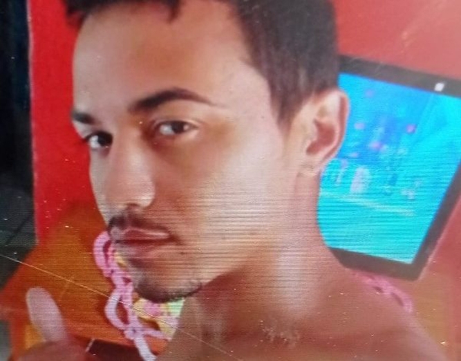 Jovem � degolado na frente do pai e criminosos levam cabe�a na mochila em Tangar� da Serra 