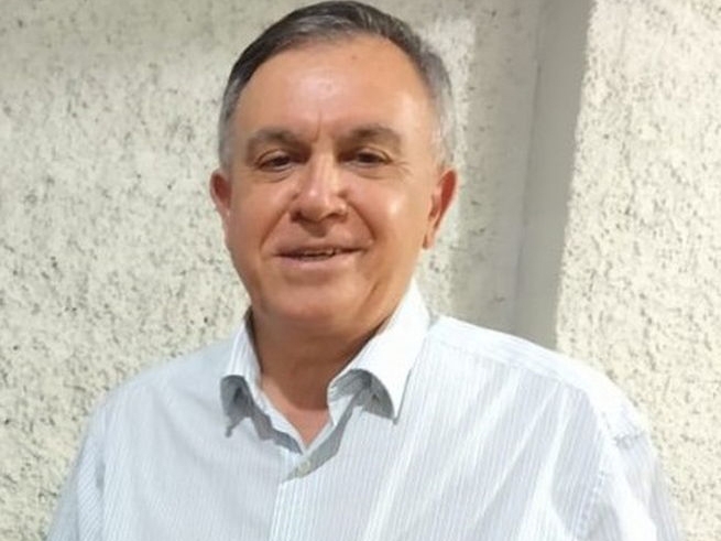 Vice-prefeito de Goioer� (PR) morre depois de ser atropelado pelo pr�prio carro 