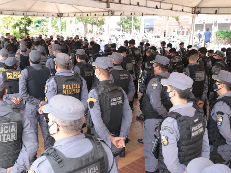 Mais de 4 mil policiais militares refor�am seguran�a entre Natal e Ano Novo em MT 