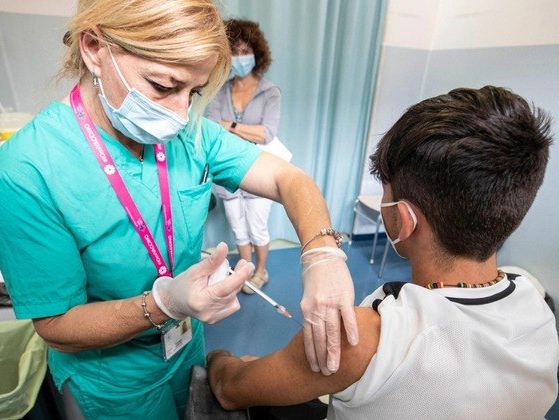 Vacina��o de crian�as contra COVID-19 pode come�ar em janeiro, informa Sa�de