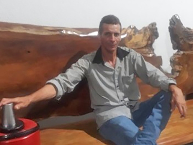 Homem � assassinado a facadas pelo filho da namorada em Sorriso