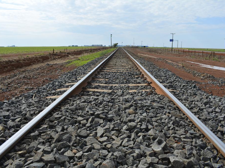Empresa recebe autoriza��o para construir ferrovia ligando �gua Boa a Lucas do Rio Verde