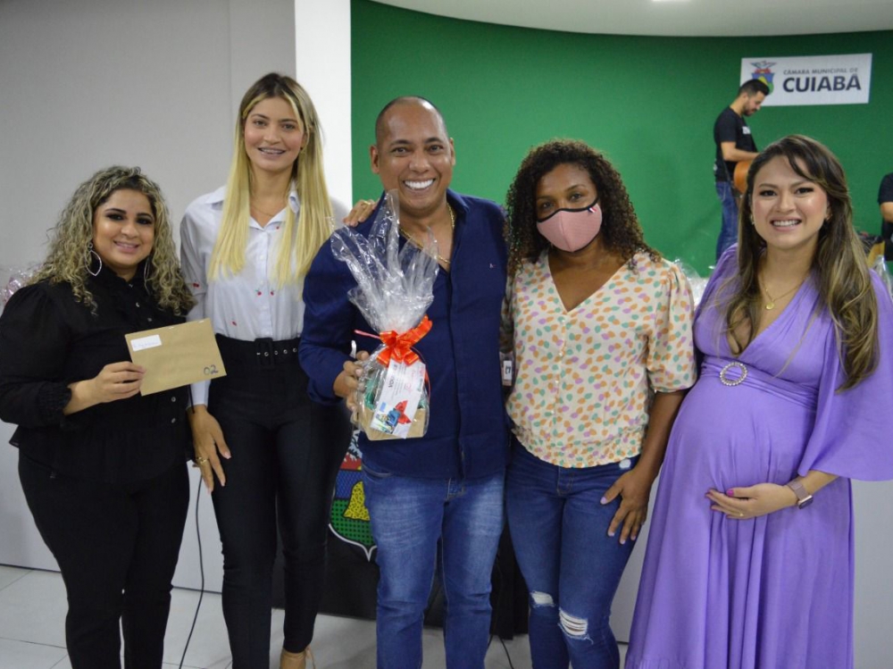 Dia da Mulher: servidoras s�o homenageadas pela Sala da Mulher Maria Nazareth Hahn