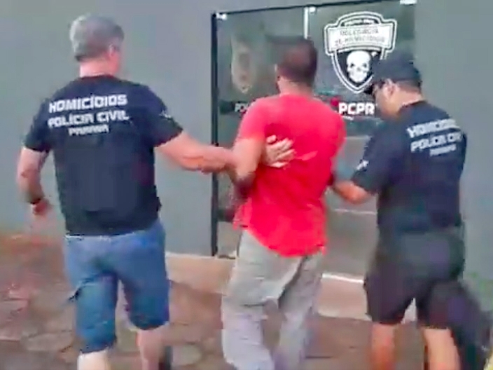 Policiais civis prendem em Sinop acusado de matar ex-mulher e mais 3 pessoas no Paran�
