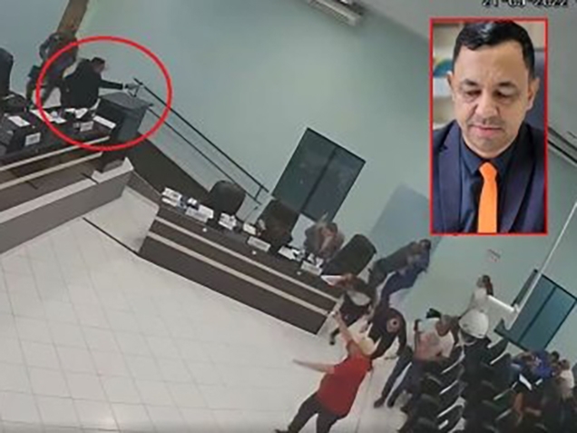 C�mara abre processo para cassar vereador de Quer�ncia que sacou de uma arma para colega em plen�rio