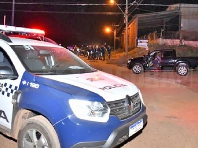 Homem � executado com 15 tiros dentro de caminhonete em Rondon�polis