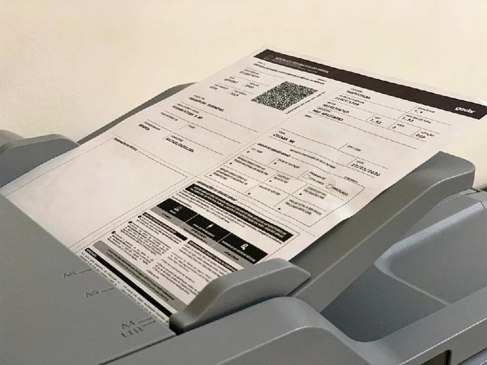 Licenciamento de ve�culos com placa final 5 deve ser pago at� 31 de maio 