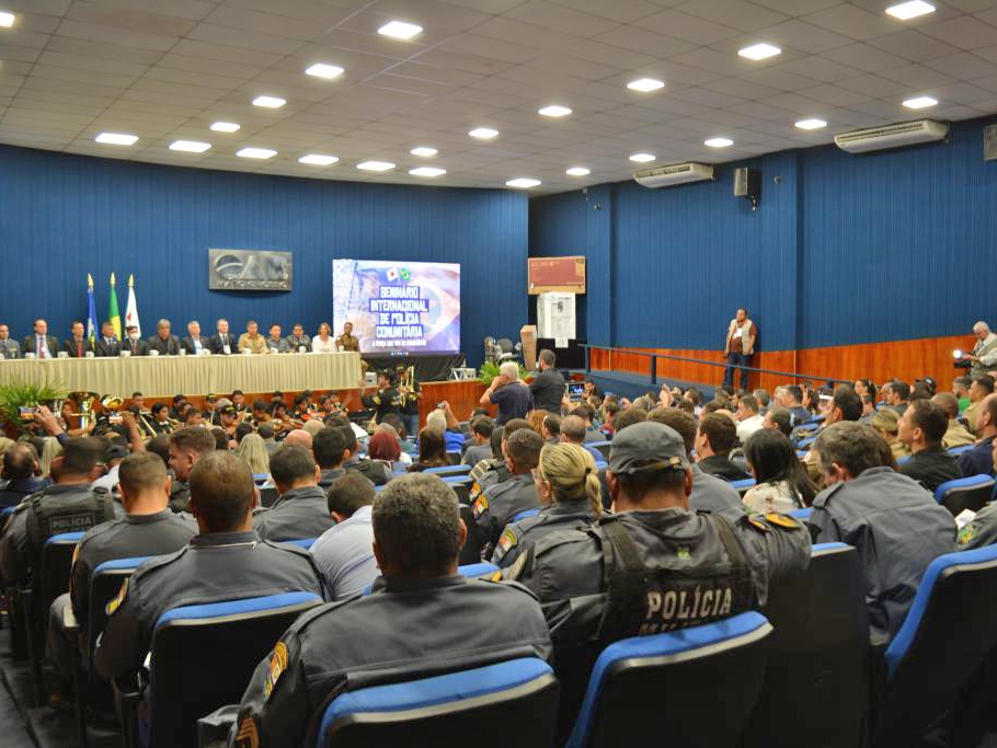 Semin�rio apresenta pol�ticas para fortalecimento da rela��o entre comunidade e for�as de seguran�a