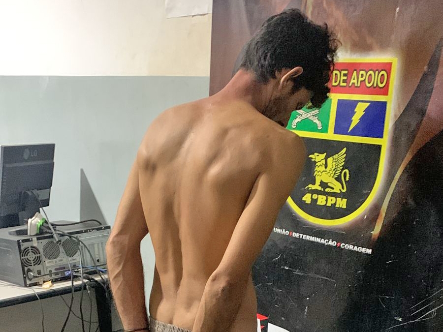 Padrasto � preso fazendo sexo com enteada de 12 anos no meio do mato